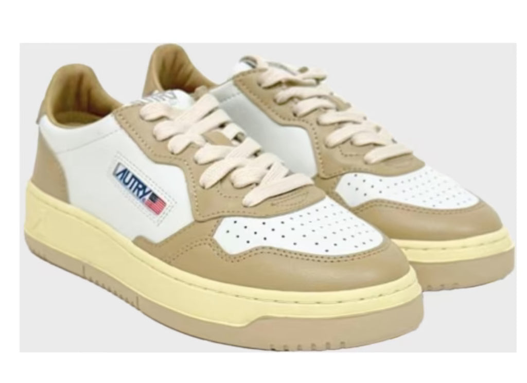 MEDALIST SNEAKERS