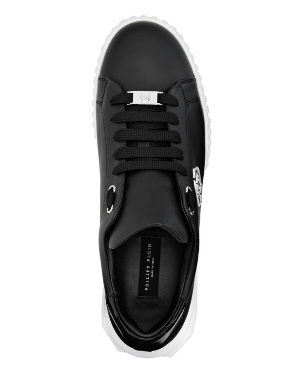 Lo-Top Sneakers