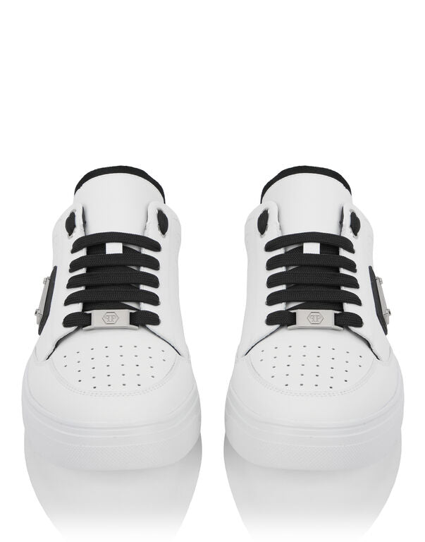 Low-Top Sneakers Triangle DONNA