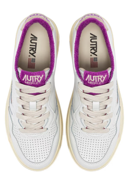 MEDALIST SNEAKERS