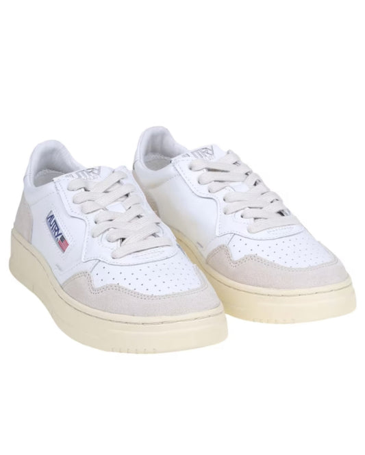 MEDALIST SNEAKERS