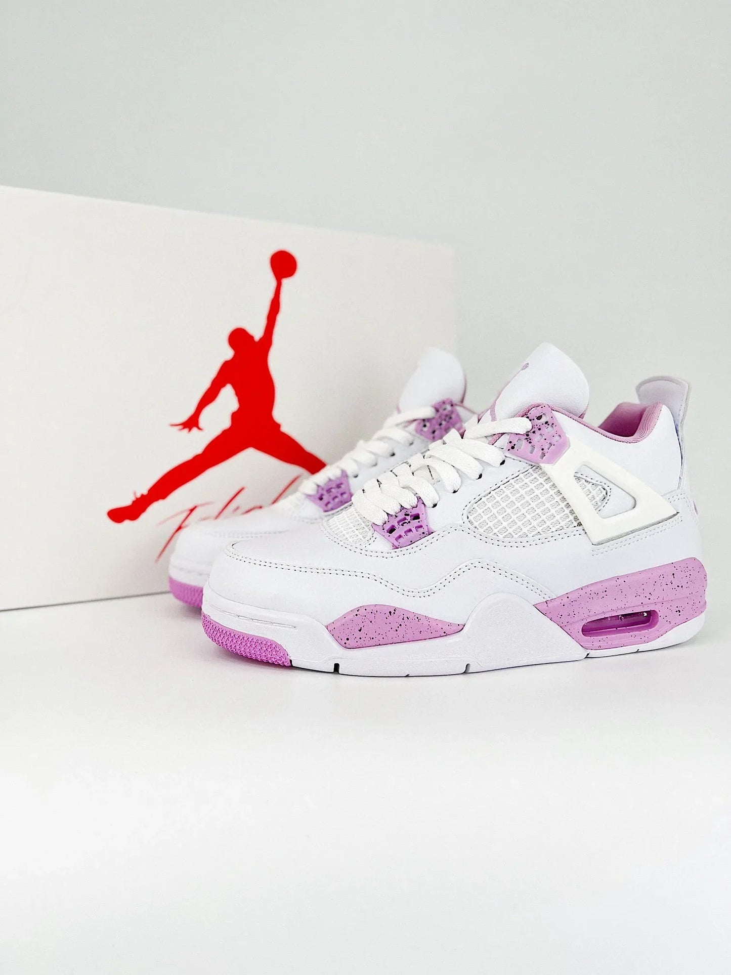 Air Jordan 4 Retro Rosa