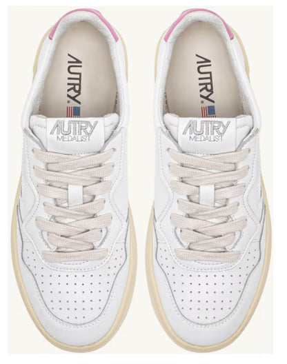MEDALIST SNEAKERS
