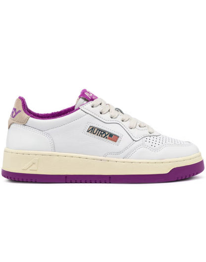 MEDALIST SNEAKERS