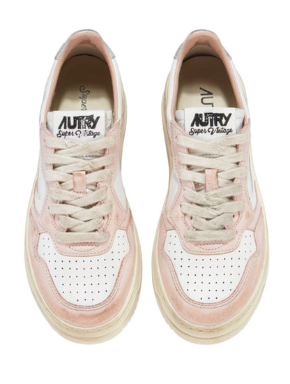 MEDALIST SNEAKERS