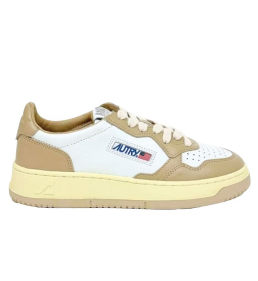 MEDALIST SNEAKERS