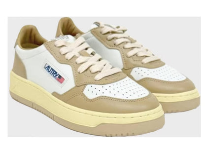 MEDALIST SNEAKERS