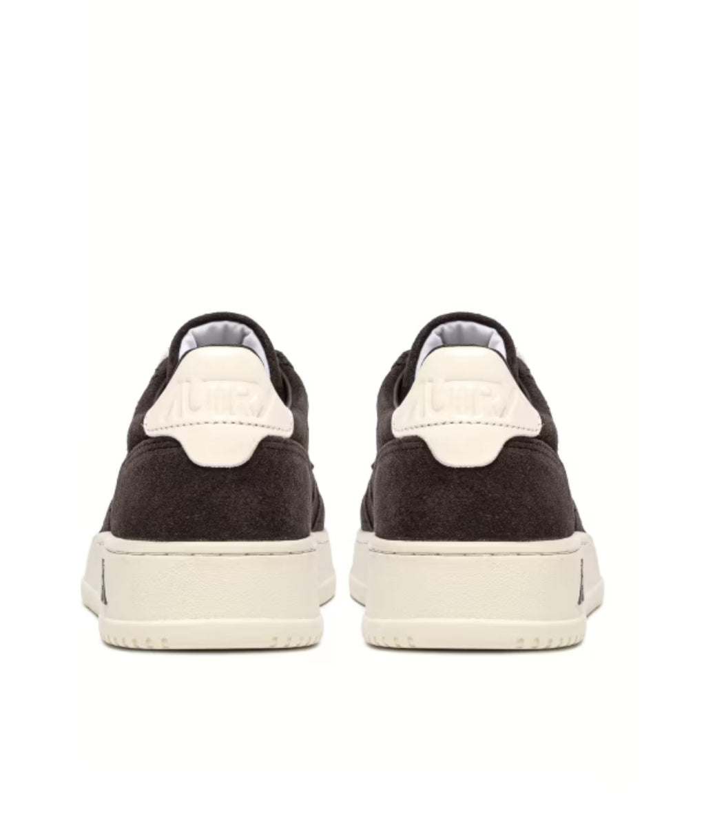 MEDALIST SNEAKERS