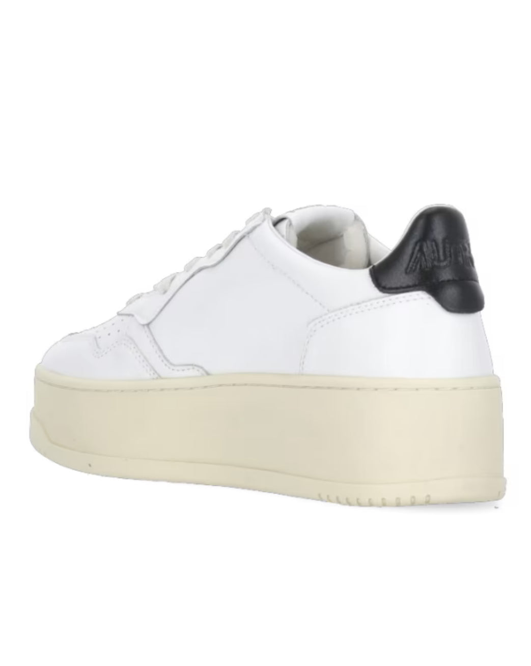 MEDALIST SNEAKERS