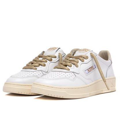 MEDALIST SNEAKERS