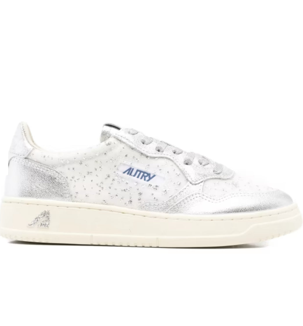 MEDALIST SNEAKERS