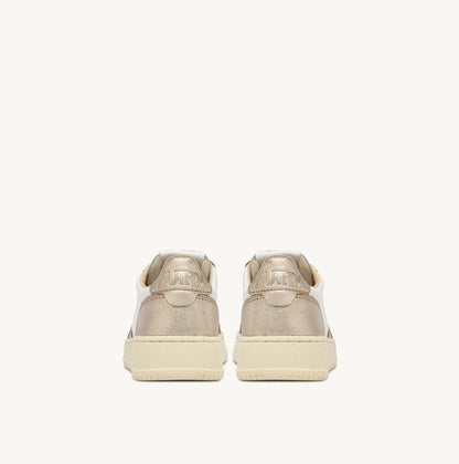 MEDALIST SNEAKERS