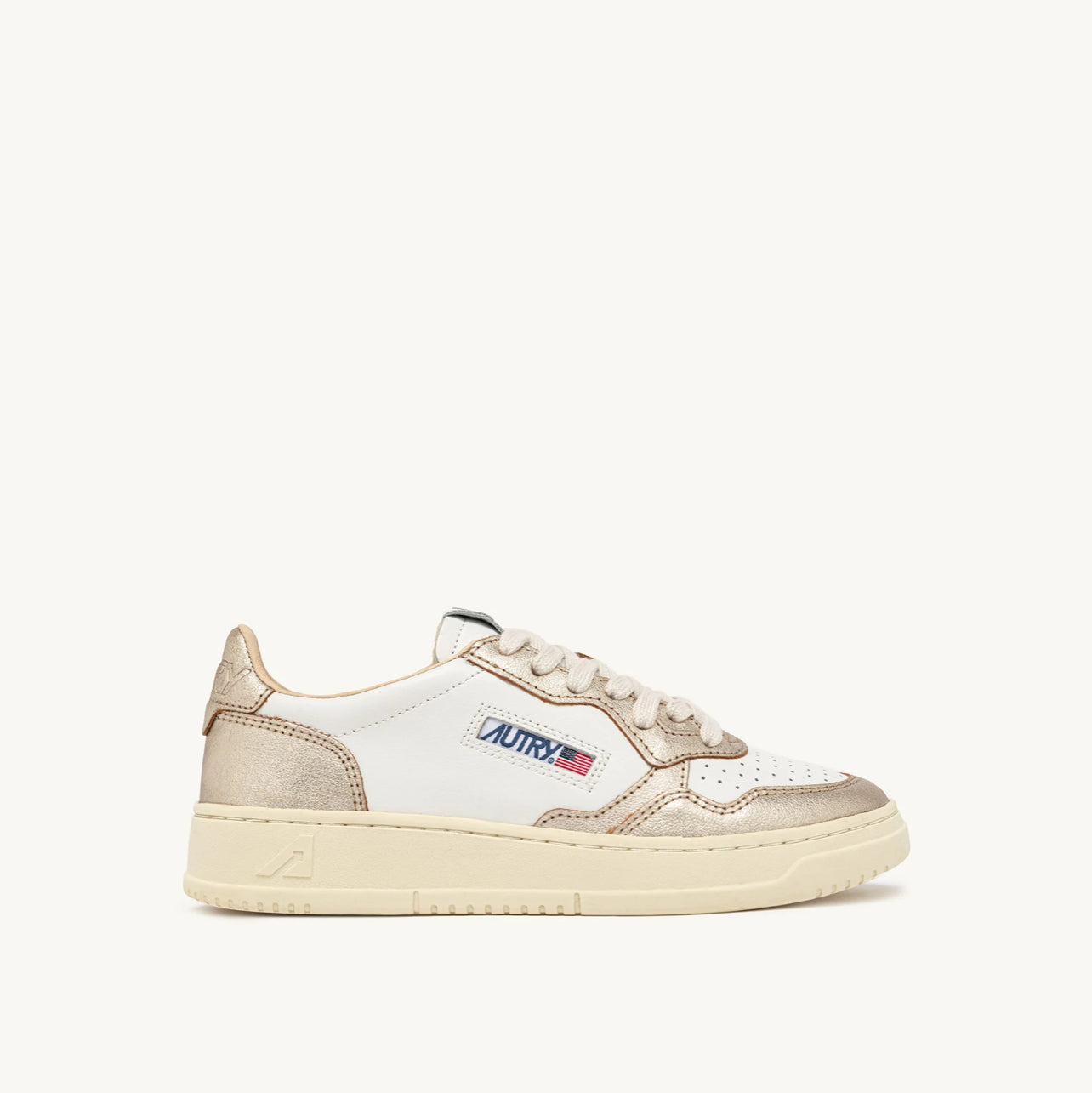 MEDALIST SNEAKERS