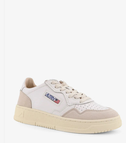 MEDALIST SNEAKERS