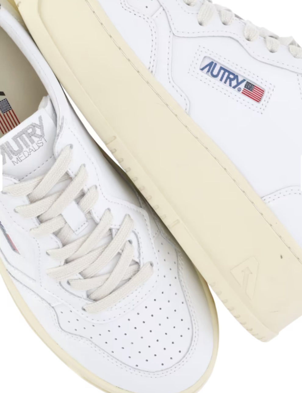 MEDALIST SNEAKERS