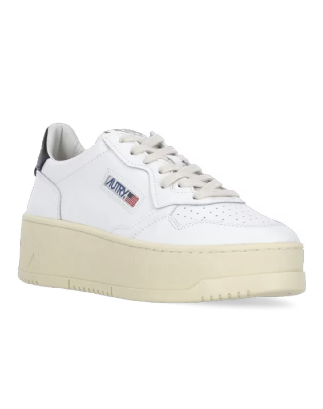 MEDALIST SNEAKERS
