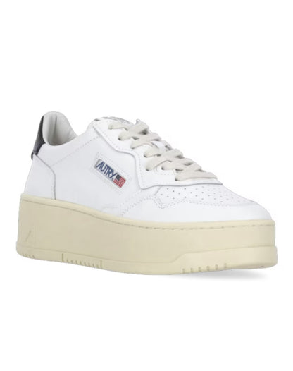 MEDALIST SNEAKERS