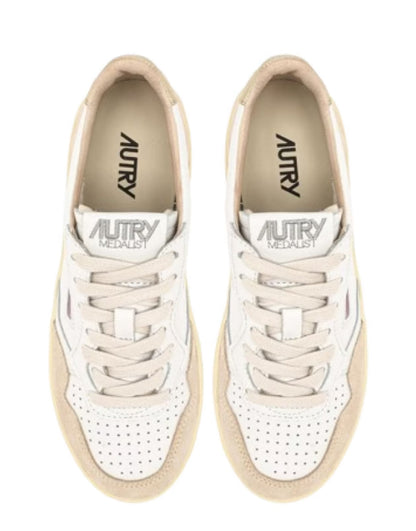 MEDALIST SNEAKERS