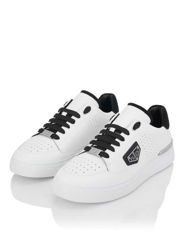 Low-Top Sneakers Triangle  DONNA
