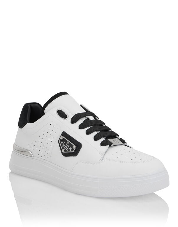 Low-Top Sneakers Triangle  DONNA