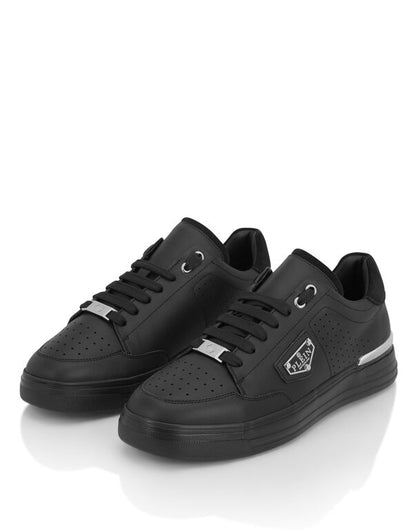 Low-Top Sneakers Triangle  DONNA