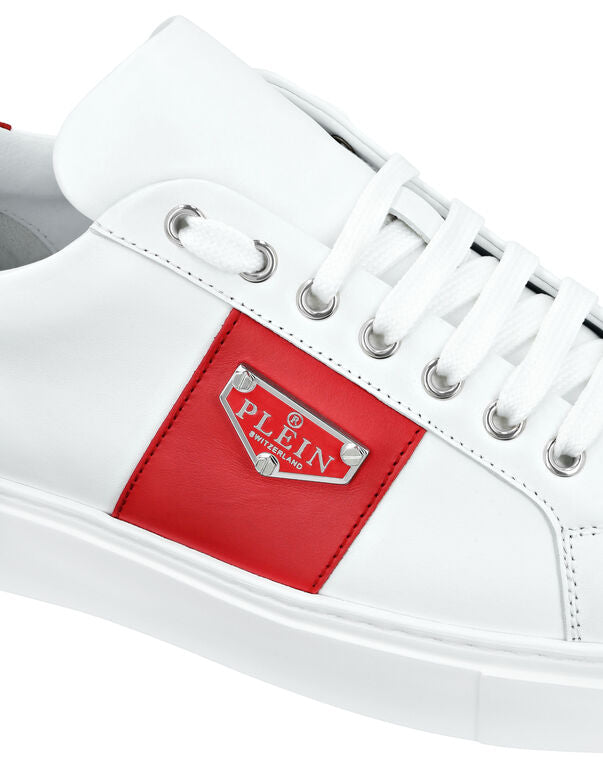 Lo-Top Sneakers Triangle Plein