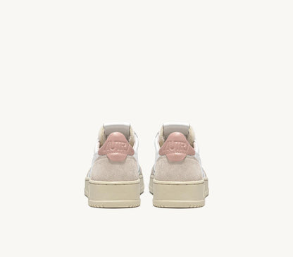 MEDALIST SNEAKERS