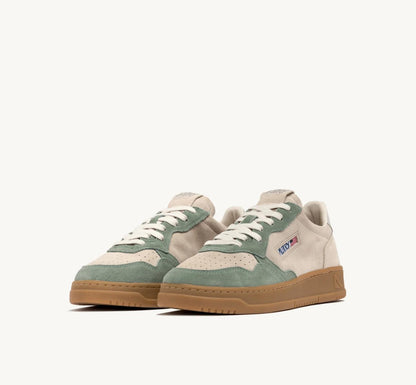 MEDALIST SNEAKERS